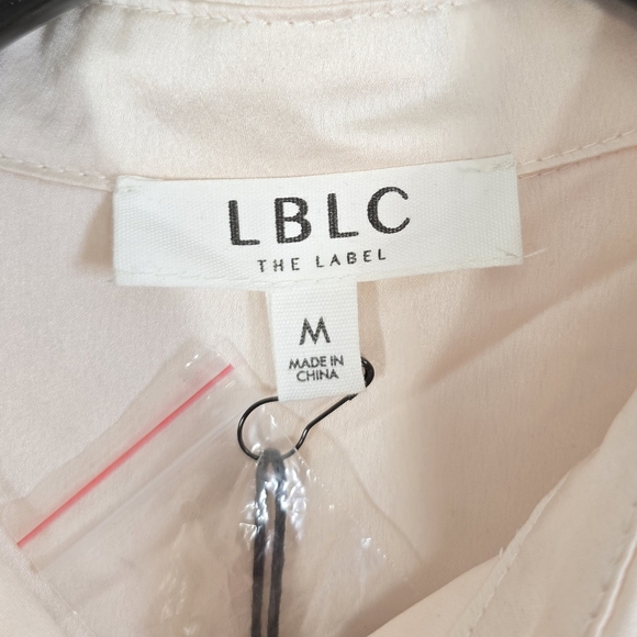 NWT LBLC the Label Smith Ivory Button Up Blouse Medium - Picture 4 of 9
